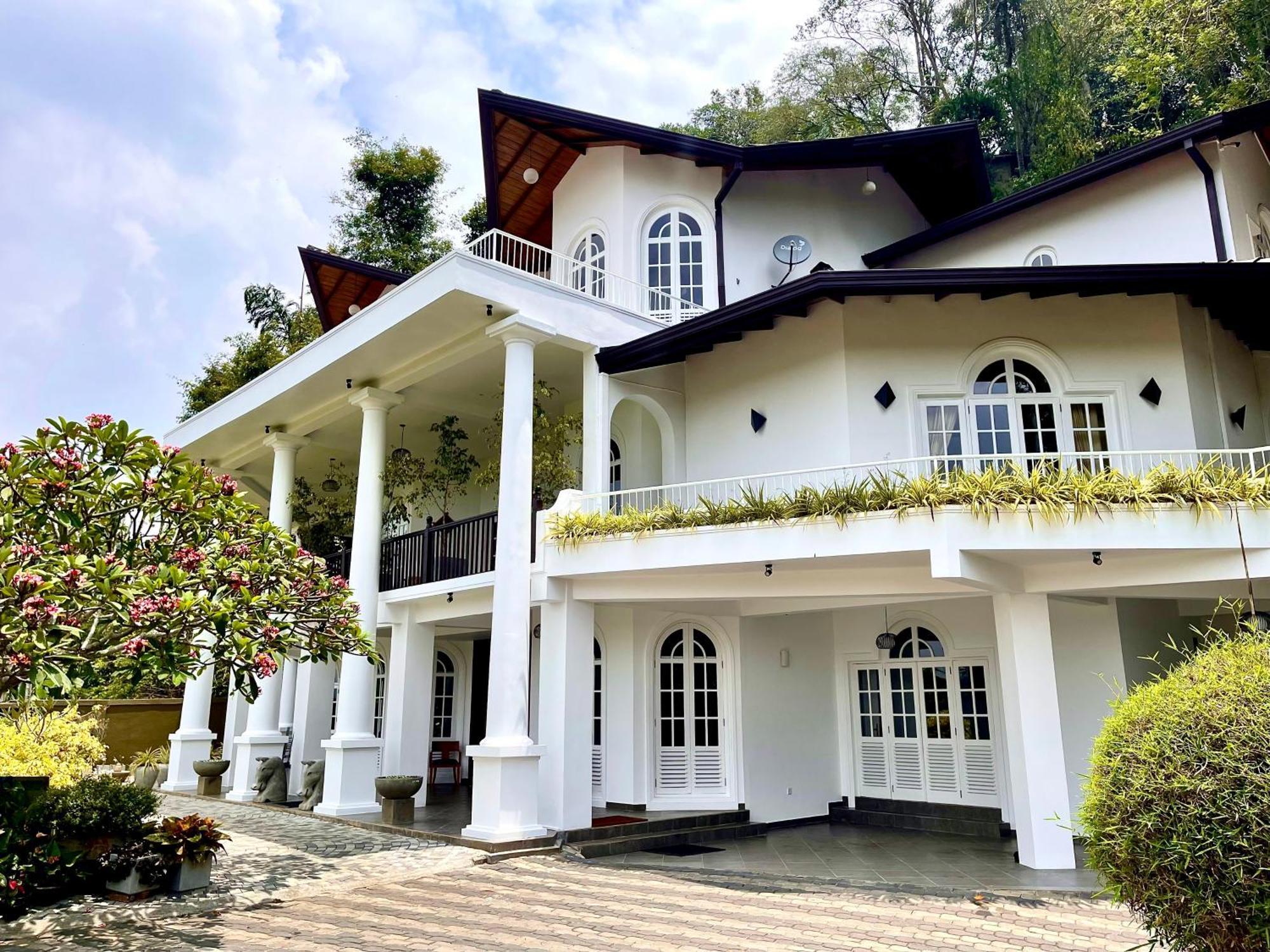 Samindra Villa Kandy Buitenkant foto
