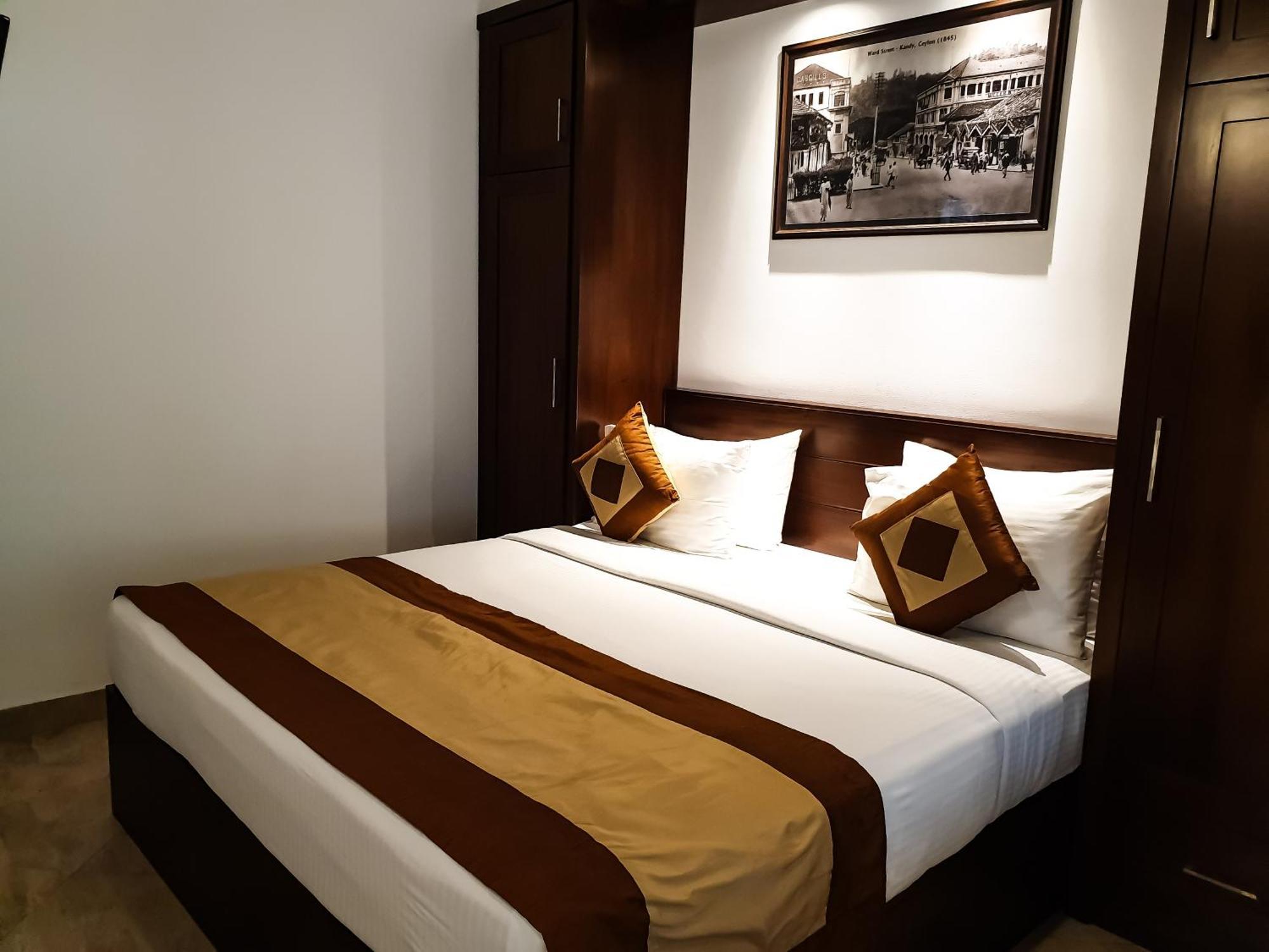 Samindra Villa Kandy Buitenkant foto