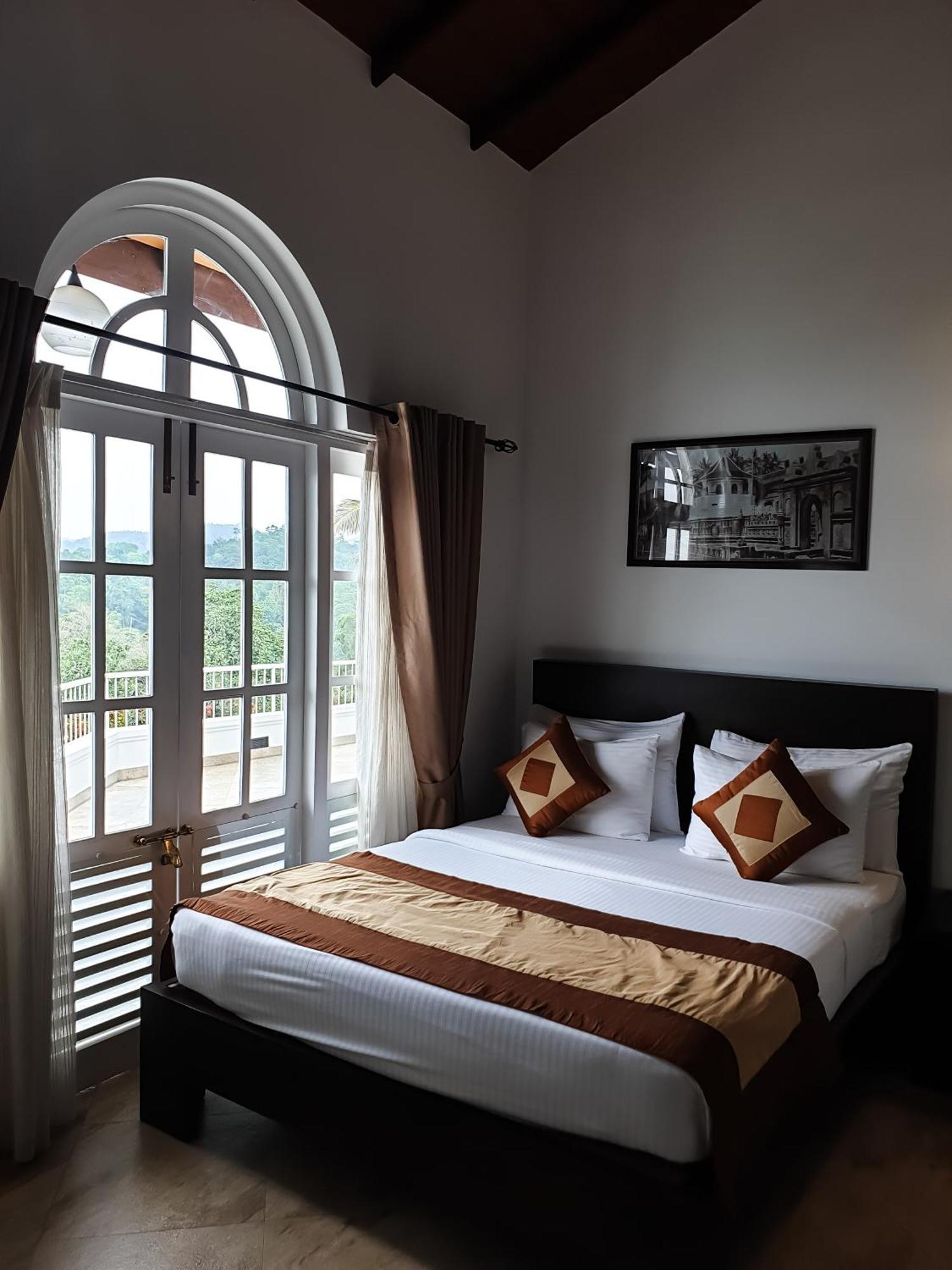 Samindra Villa Kandy Buitenkant foto