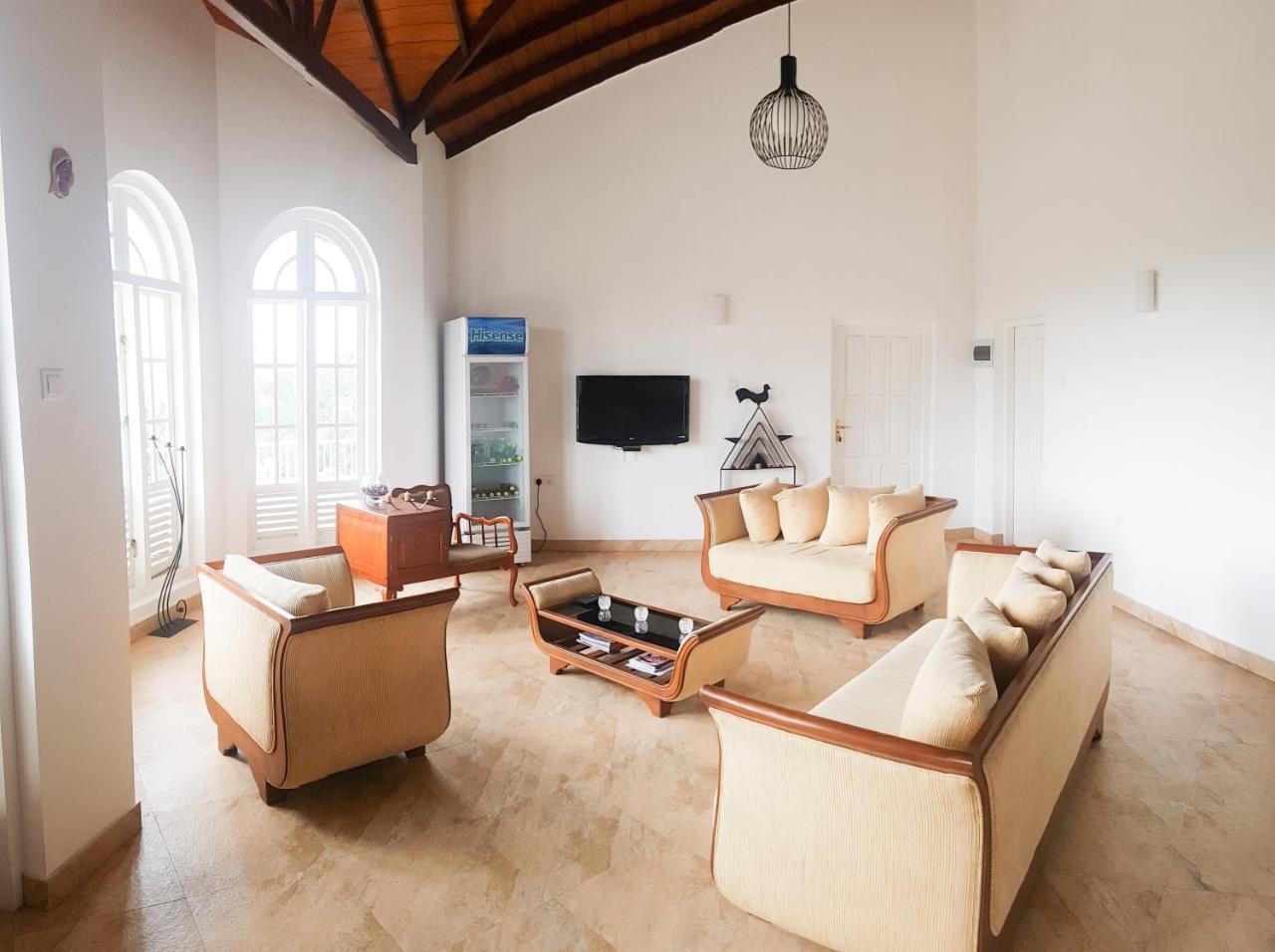 Samindra Villa Kandy Buitenkant foto