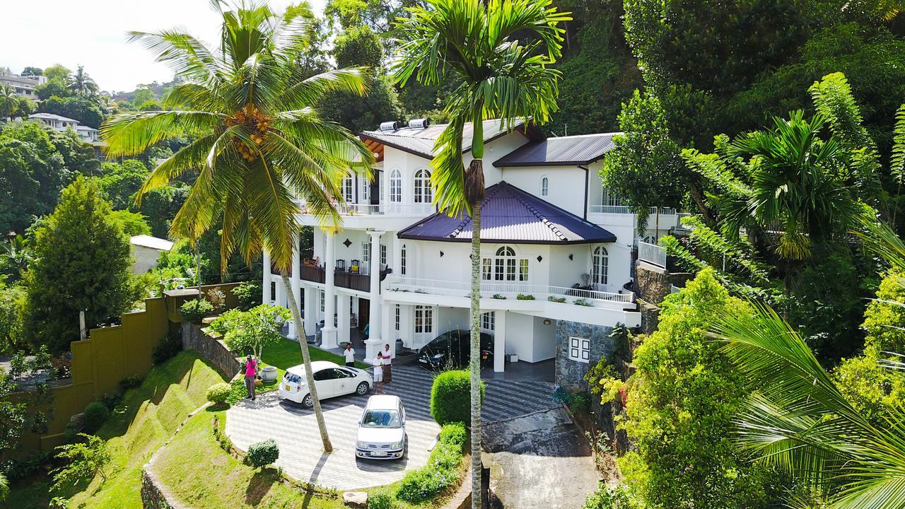 Samindra Villa Kandy Buitenkant foto