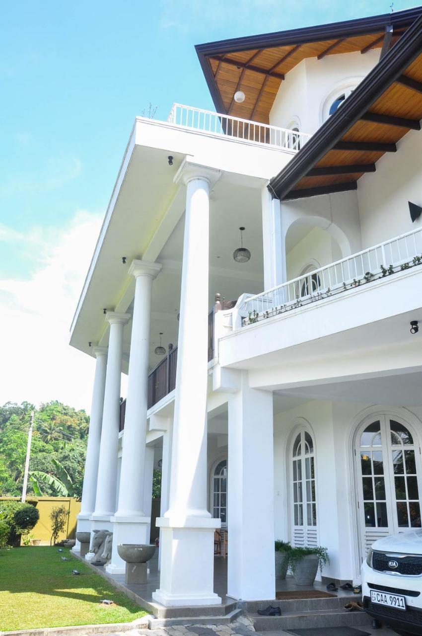 Samindra Villa Kandy Buitenkant foto