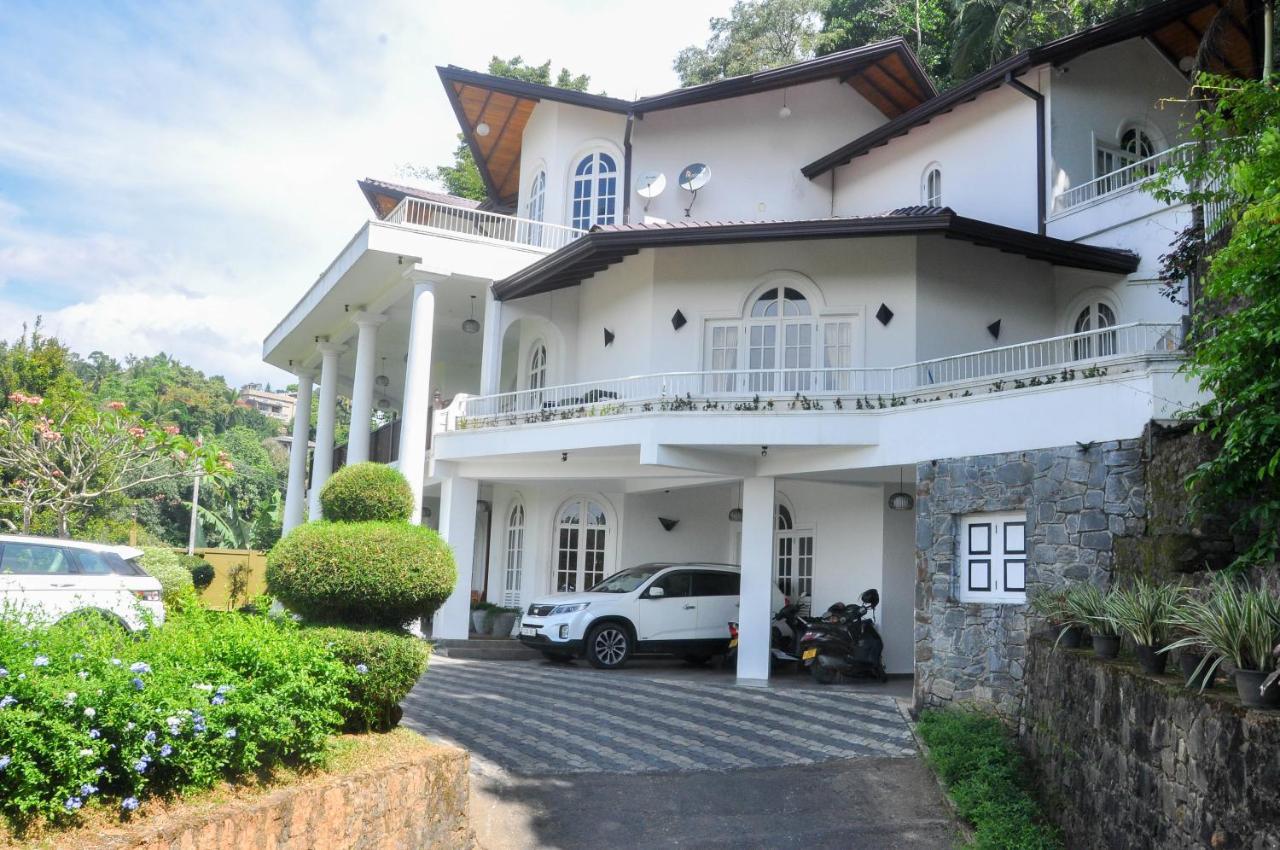 Samindra Villa Kandy Buitenkant foto