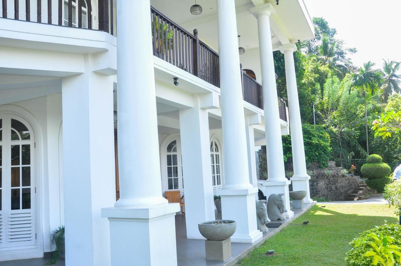 Samindra Villa Kandy Buitenkant foto