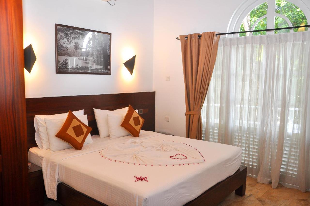 Samindra Villa Kandy Buitenkant foto