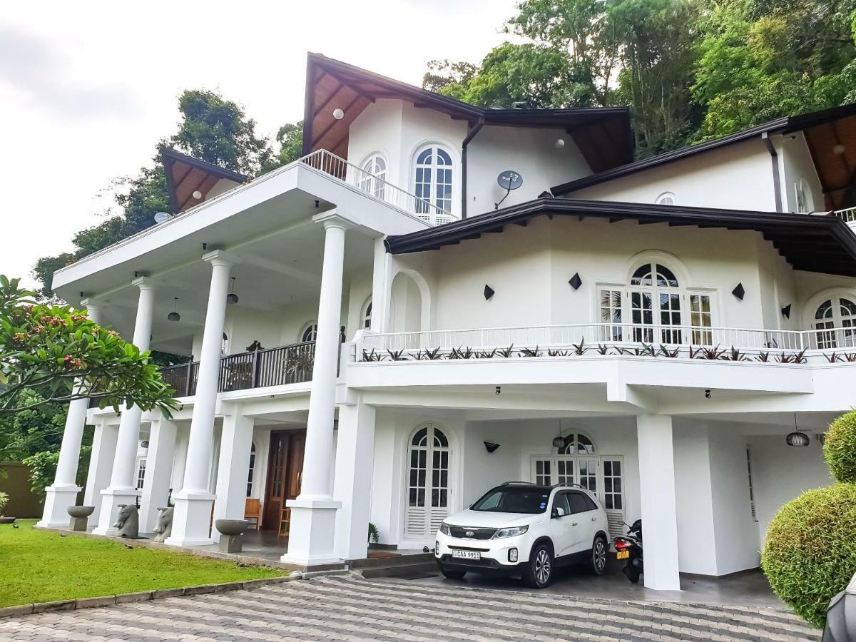 Samindra Villa Kandy Buitenkant foto