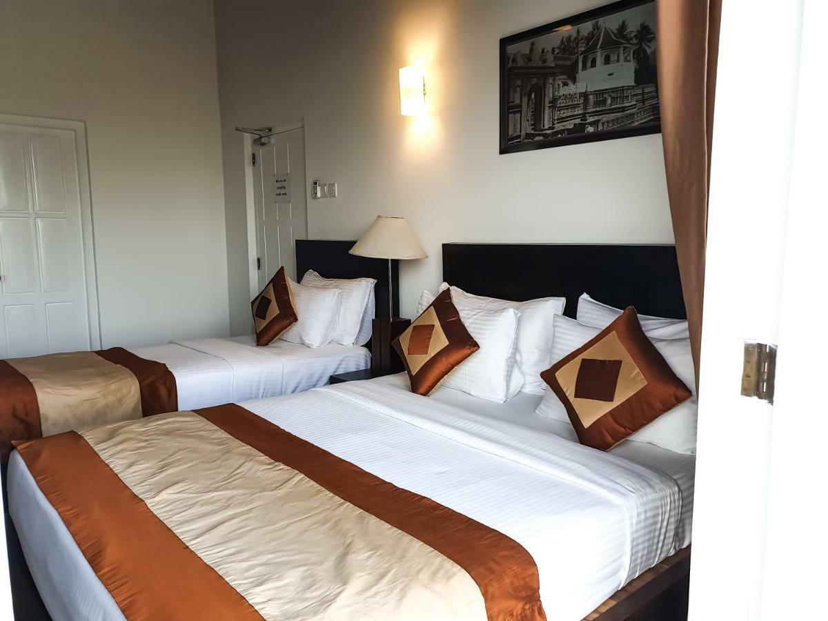 Samindra Villa Kandy Buitenkant foto