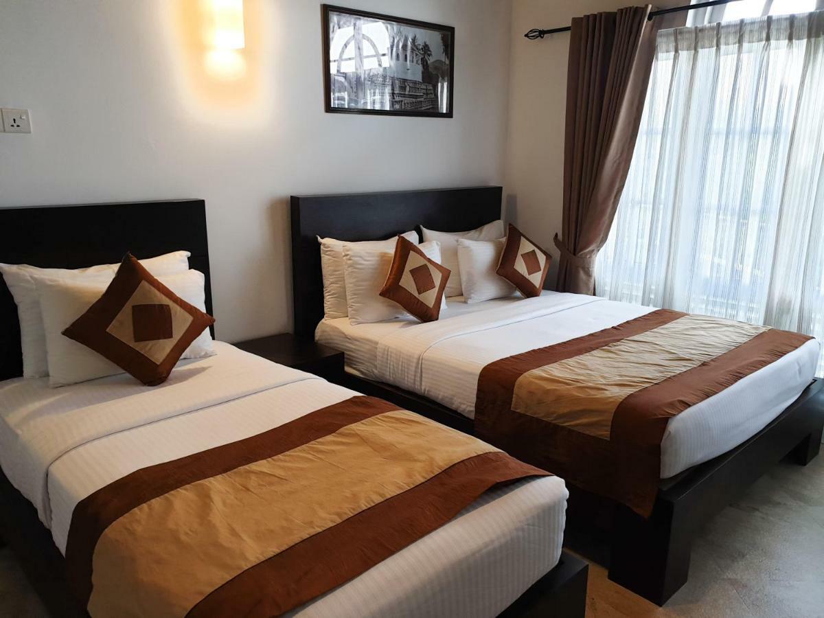Samindra Villa Kandy Buitenkant foto